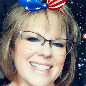 Meet your Posher, Delayna